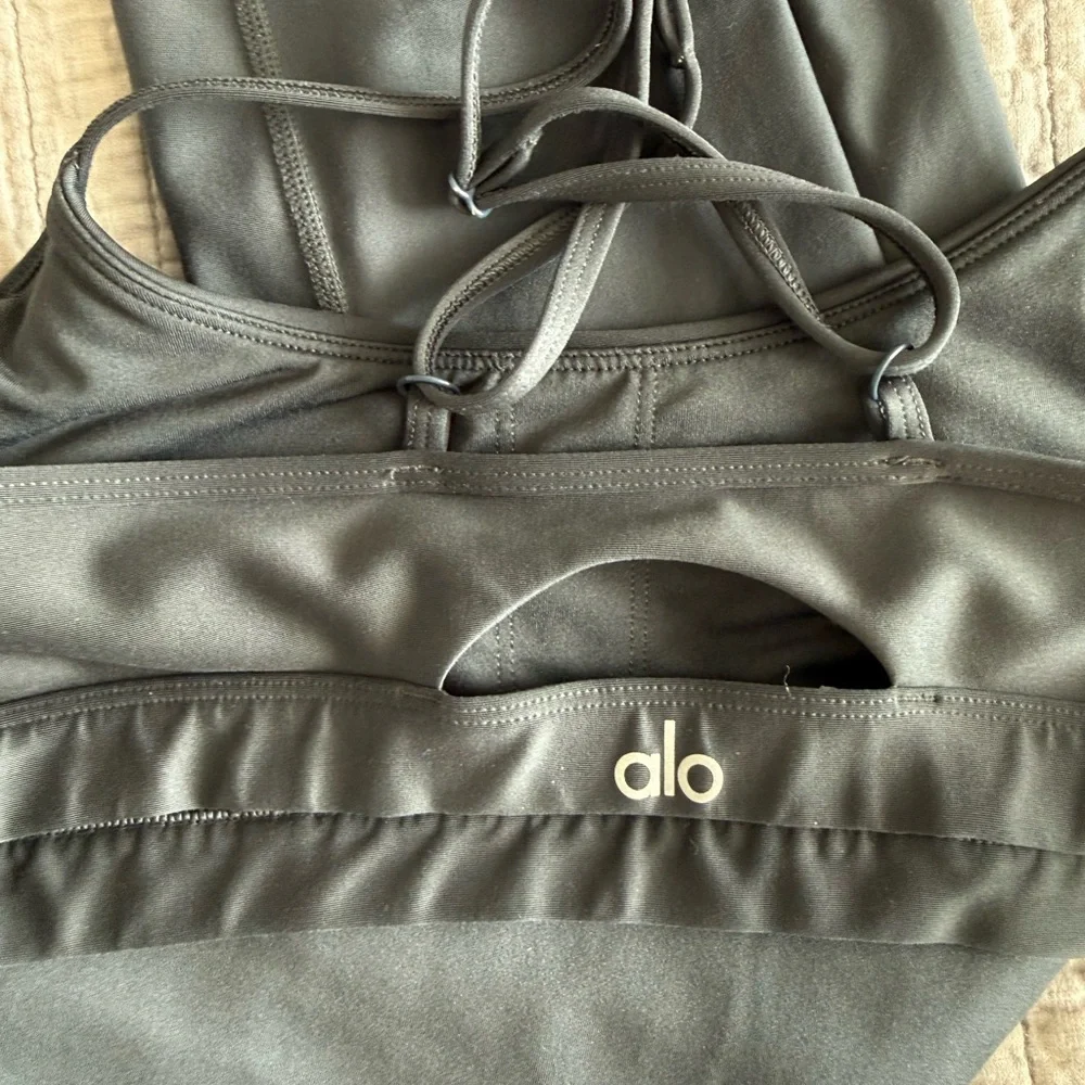 Alo Airlift Anthracite Gray Active Set- Intrigue Sports Bra & Airlift Leggings M